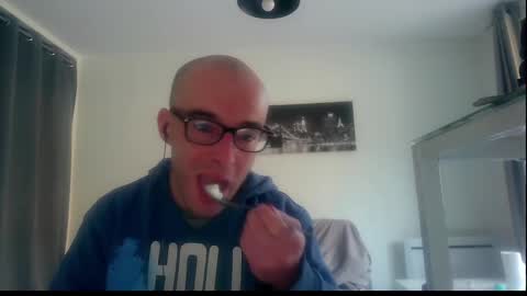 ssenzo online show from 12-26-24, 08:39