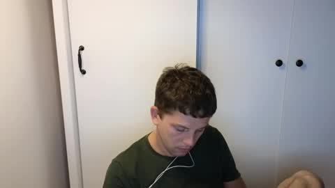 st1vemaster01 online show from 09-16-25, 03:24