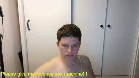 Snapshot of st1vemaster01 chatting on 05-06-26, 03:17 st1vemaster01 online show from 05-06-26, 03:17