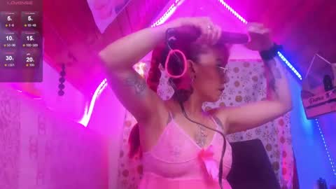 Snapshot of staacy37 chatting on 01-10-25, 12:47 staacy online show from 01-10-25, 12:47