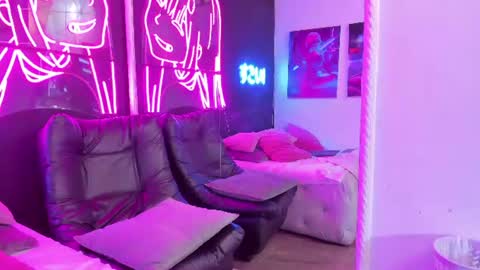 Snapshot of staarlightt chatting on 06-27-26, 12:37 staarlightt online show from 06-27-26, 12:37