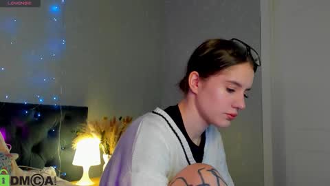 Snapshot of stacey__lace chatting on 10-19-25, 04:51 stacey__lace online show from 10-19-25, 04:51