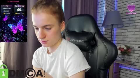 Snapshot of stacey_brown chatting on 02-03-26, 06:40 Stacey GMT5 Mo Tu We Th Fr Sa 3am -10am online show from 02-03-26, 06:40