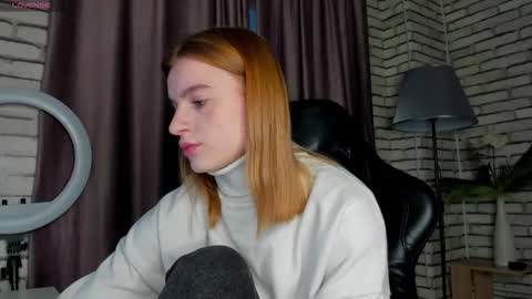 Snapshot of stacey_brown chatting on 02-20-26, 01:46 Stacey GMT5 Mo Tu We Th Fr Sa 3am -10am online show from 02-20-26, 01:46