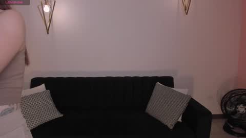 Stacy Woods online show from 12-05-24, 10:23