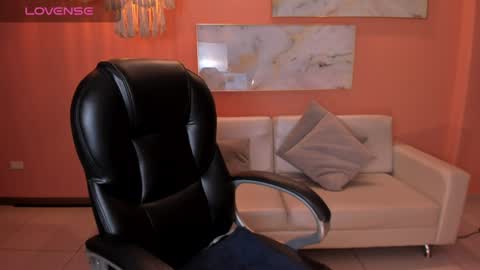 Stacy Woods online show from 12-23-24, 01:45