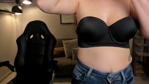 Stacy Woods online show from 12-29-24, 11:18