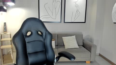 Stacy Woods online show from 01-28-25, 04:30