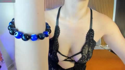 Stacy Woods online show from 11-20-25, 03:45