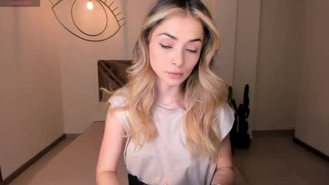 Stacy Woods online show from 05-07-26, 11:37