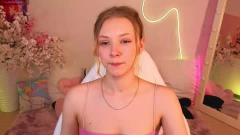 Snapshot of staceyyjones chatting on 05-26-26, 10:11 Stacey online show from 05-26-26, 10:11