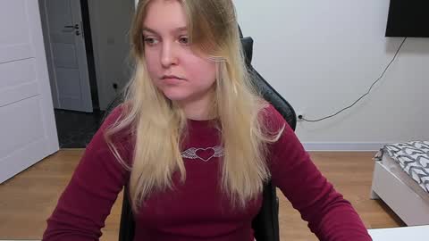 Stacy  online show from 12-12-24, 04:10