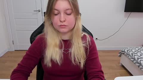 Stacy  online show from 01-04-25, 10:49