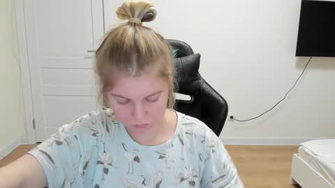 Stacy  online show from 02-04-25, 04:50