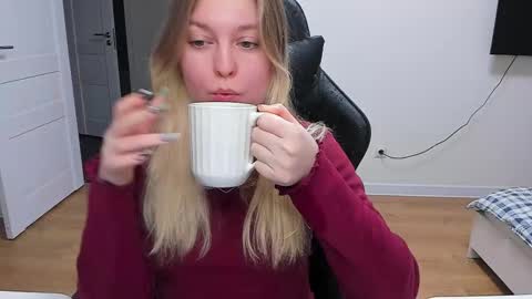 Stacy  online show from 02-12-25, 03:38