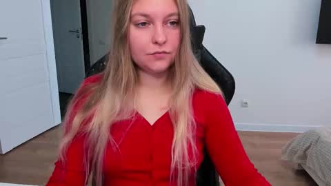 Stacy  online show from 10-19-25, 10:27