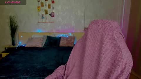 Stacy Mon Tue Wed Thu Fri Sun GMT GMT 3 1000am - 0400pm  online show from 02-02-25, 02:24