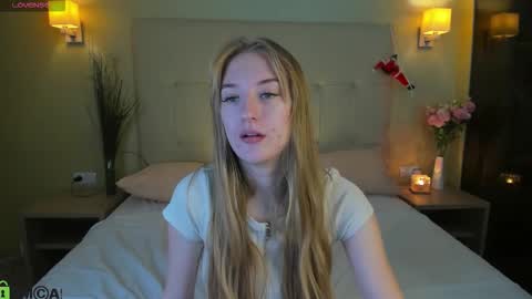 Snapshot of stacy_riiver chatting on 01-06-26, 09:24 Stacy Mon Tue Wed Thu Fri Sun GMT GMT 3 1000am - 0400pm online show from 01-06-26, 09:24