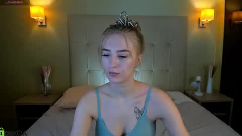 Snapshot of stacy_riiver chatting on 02-12-26, 09:26 Stacy Mon Tue Wed Thu Fri Sun GMT GMT 3 1000am - 0400pm online show from 02-12-26, 09:26