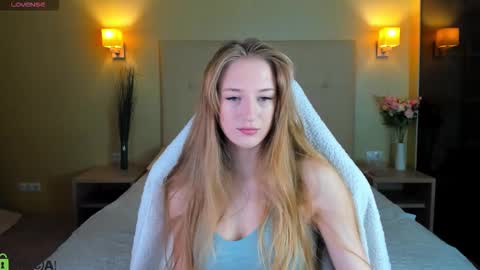 Snapshot of stacy_riiver chatting on 02-22-26, 09:19 Stacy Mon Tue Wed Thu Fri Sun GMT GMT 3 1000am - 0400pm online show from 02-22-26, 09:19