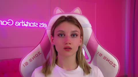 Snapshot of stacyevancesss chatting on 05-22-26, 07:15 StacyEvances online show from 05-22-26, 07:15