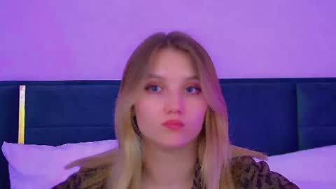 Snapshot of stacyevancesss chatting on 06-22-26, 03:25 StacyEvances online show from 06-22-26, 03:25