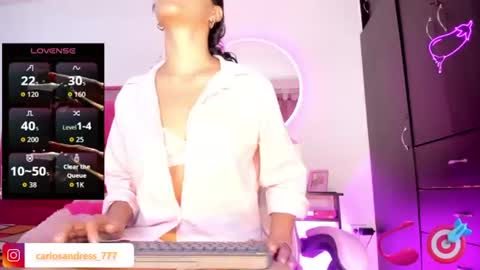 Snapshot of stacyfoxx_ chatting on 06-24-26, 05:23 stacy fox online show from 06-24-26, 05:23