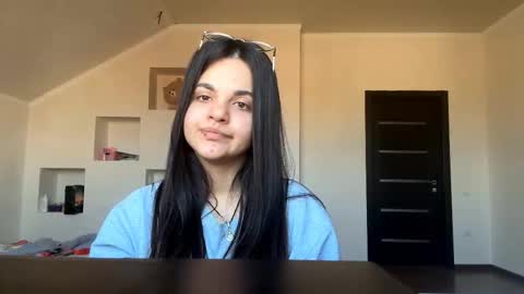 Snapshot of stacyhammargren chatting on 10-07-25, 12:46 Olivia online show from 10-07-25, 12:46