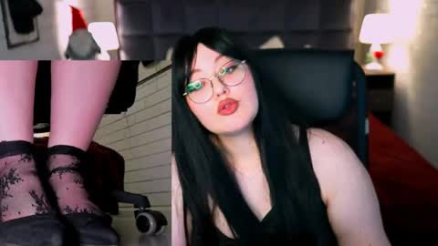 Snapshot of stacyjensen chatting on 05-25-26, 04:13 Stasey online show from 05-25-26, 04:13