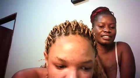 Snapshot of stacyweet chatting on 10-24-25, 08:49 Stacysweet chocolate online show from 10-24-25, 08:49