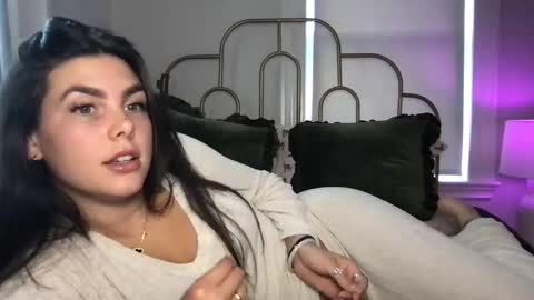 Snapshot of stacywithuu chatting on 09-25-25, 05:16 Stacy online show from 09-25-25, 05:16