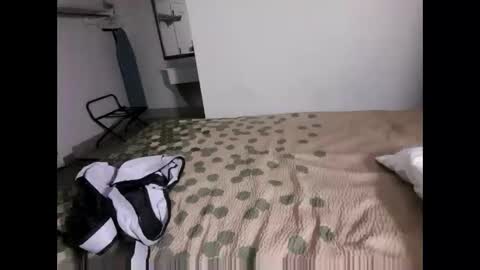 Straightupdownbad online show from 12-20-25, 01:02