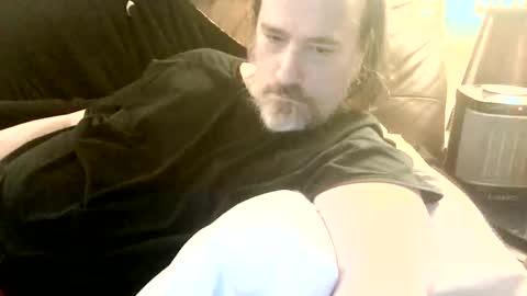 Snapshot of stamfordchub chatting on 06-08-26, 12:14 Michael online show from 06-08-26, 12:14