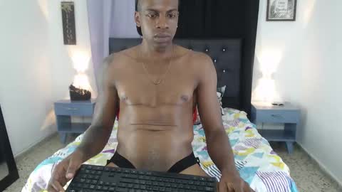 Snapshot of stanley_black chatting on 10-02-25, 03:52 Stanley Black online show from 10-02-25, 03:52