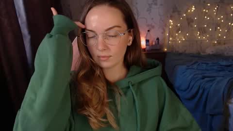 Alice online show from 12-24-24, 04:33