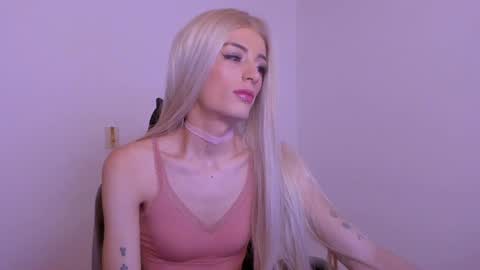 Snapshot of star_storm chatting on 01-17-25, 09:39 star_storm online show from 01-17-25, 09:39