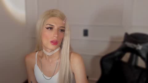 Snapshot of star_storm chatting on 01-30-25, 09:25 star_storm online show from 01-30-25, 09:25