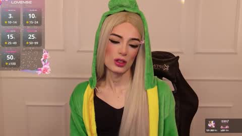 Snapshot of star_storm chatting on 02-21-25, 11:44 star_storm online show from 02-21-25, 11:44