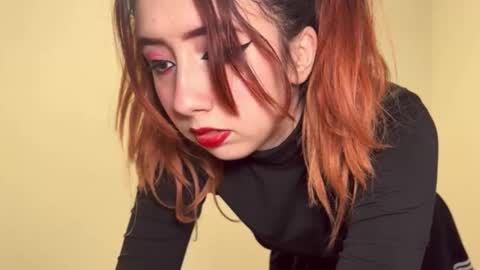 Snapshot of stara_dreams chatting on 04-16-26, 05:41 Stara Winters online show from 04-16-26, 05:41