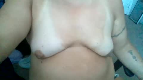 Snapshot of starella___saxxxton chatting on 07-12-26, 03:36 starella___saxxxton online show from 07-12-26, 03:36