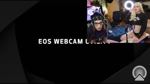 Snapshot of starfuckers2000 chatting on 12-19-24, 01:18 Wet Bandits online show from 12-19-24, 01:18