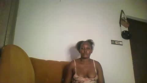 Snapshot of stargirl880271 chatting on 01-21-25, 12:15 isha online show from 01-21-25, 12:15