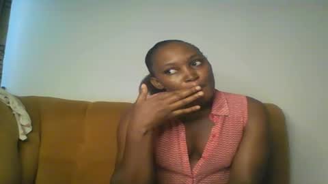 Snapshot of stargirl880271 chatting on 10-27-25, 03:43 isha online show from 10-27-25, 03:43