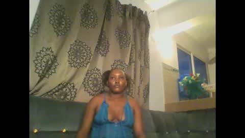 Snapshot of stargirl880271 chatting on 11-19-25, 03:01 isha online show from 11-19-25, 03:01