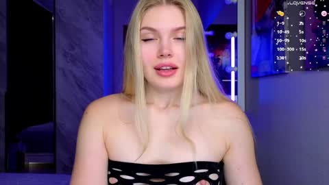 Caroline online show from 03-30-26, 02:56