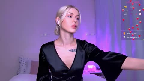 Stacey online show from 09-20-25, 01:28