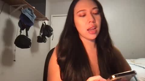 Snapshot of starlitdreams777 chatting on 03-08-25, 04:45 starlitdreams777 online show from 03-08-25, 04:45