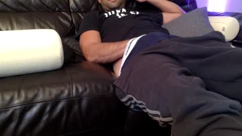 Snapshot of starpizzle chatting on 10-25-25, 09:42 Starpizzle online show from 10-25-25, 09:42