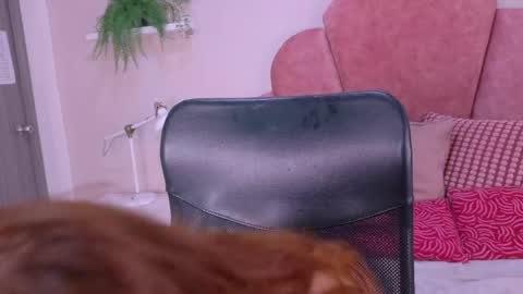 Snapshot of starrmoon__ chatting on 04-06-26, 04:46 M O O N online show from 04-06-26, 04:46