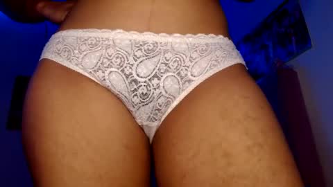 Snapshot of stars4spider_ chatting on 01-17-26, 07:17 online show from 01-17-26, 07:17